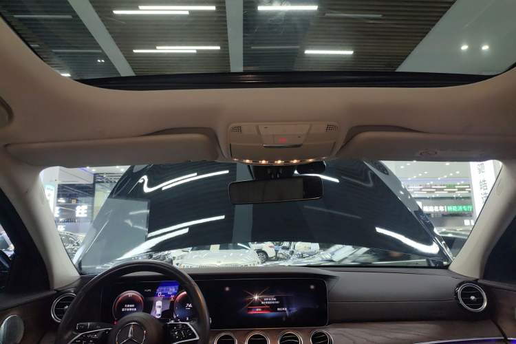 Used Mercedes-Benz E-Class 2023 Updated E 300 L Luxury Edition Headliner