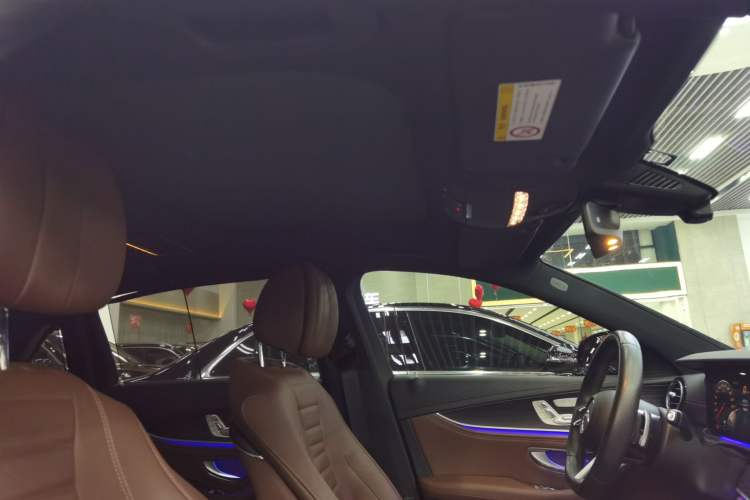 Used Mercedes-Benz E-Class 2023 Restyled E 300 L Sport Luxury Edition Headliner
