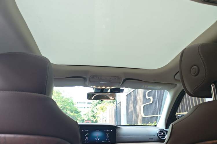 Used Mercedes-Benz E-Class 2023 E 260 L Sport Edition Headliner