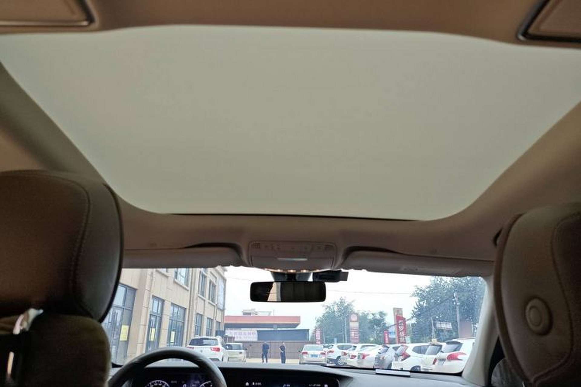 Used Mercedes-Benz E-Class 2023 Updated E 300 L Luxury Edition Headliner