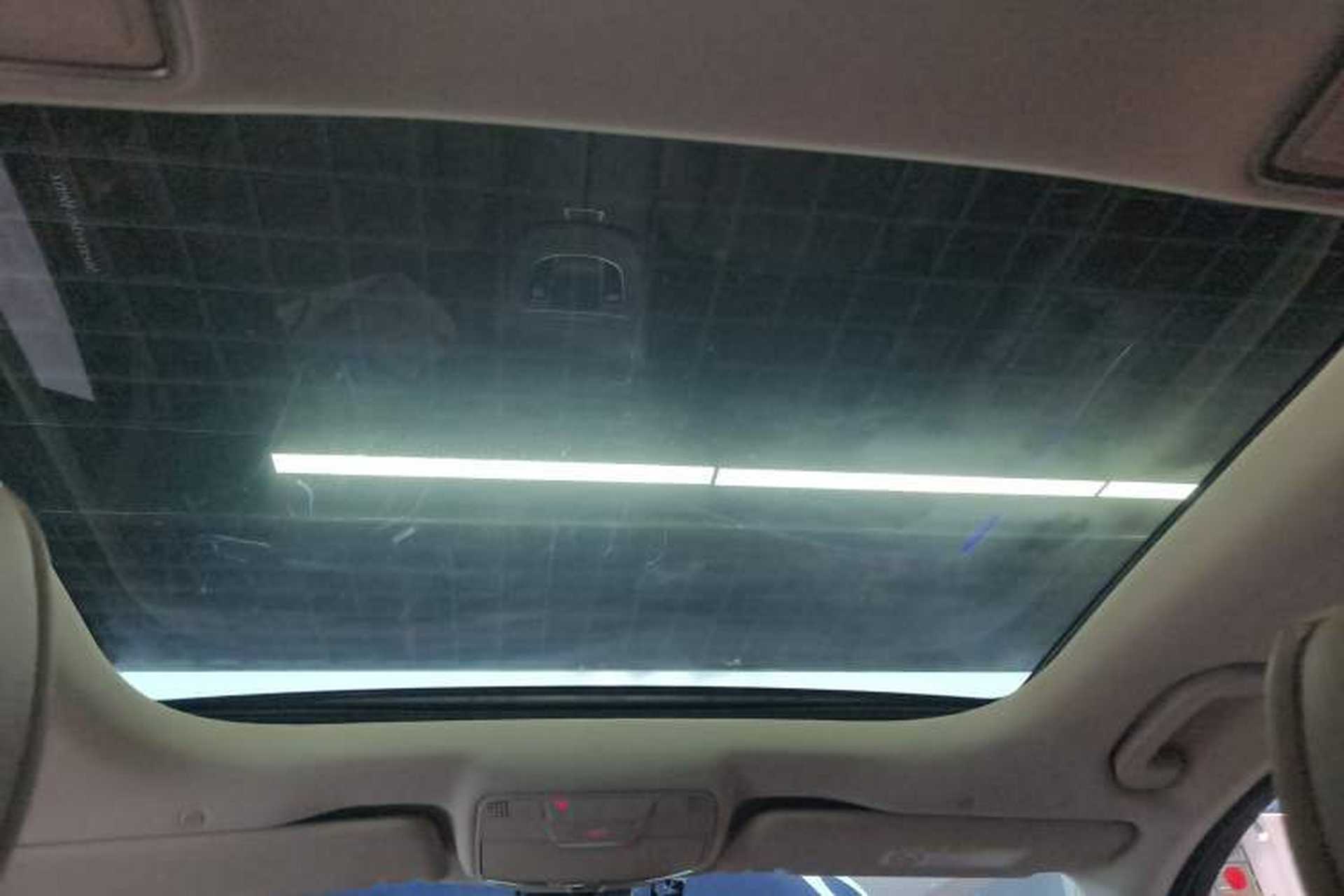 Used Mercedes-Benz E-Class 2023 Updated E 300 L Fashion Edition Headliner