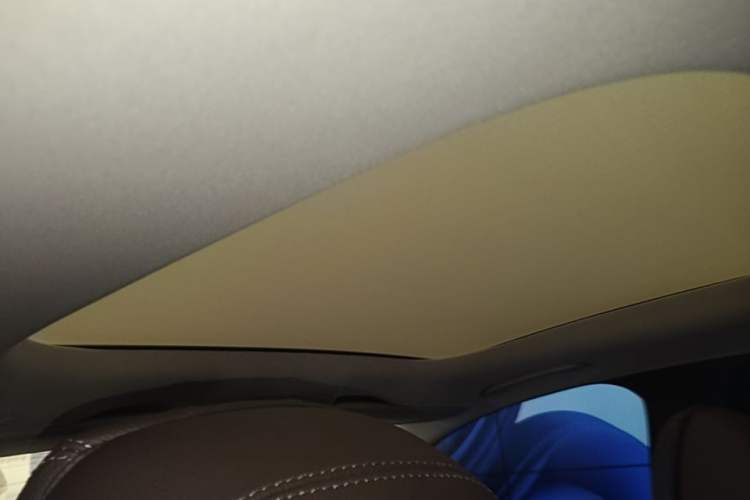 Used Mercedes-Benz E-Class 2023 Updated E 300 L Luxury Edition Headliner