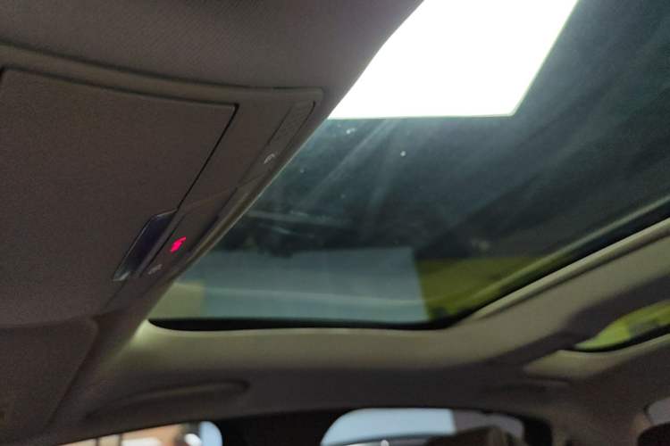 Used Mercedes-Benz E-Class 2023 E 300 L Luxury Model Headliner