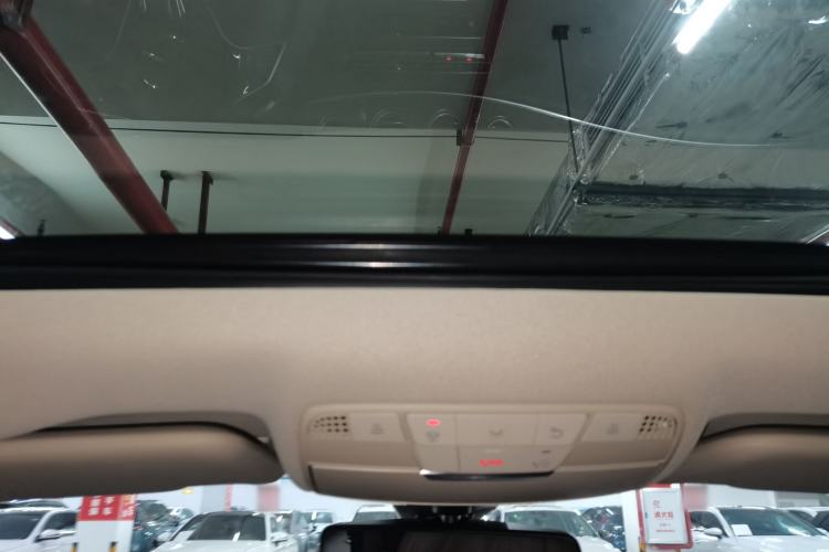 Used Mercedes-Benz E-Class 2023 Updated E 300 L Luxury Edition Headliner