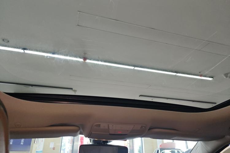 Used Mercedes-Benz E-Class 2023 Facelift E 260 L Headliner