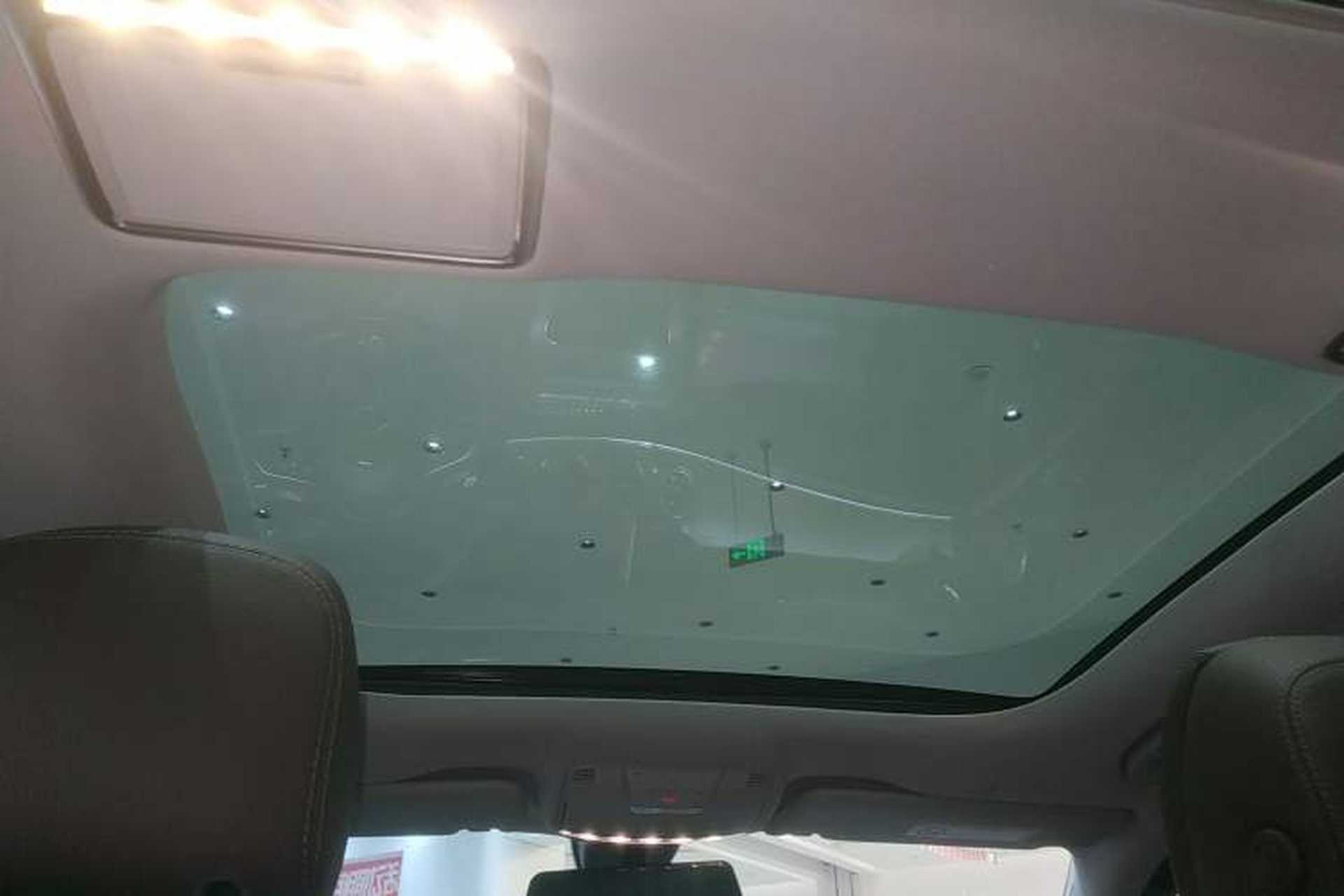 Used Mercedes-Benz E-Class 2023 Updated E 300 L Fashion Edition Headliner