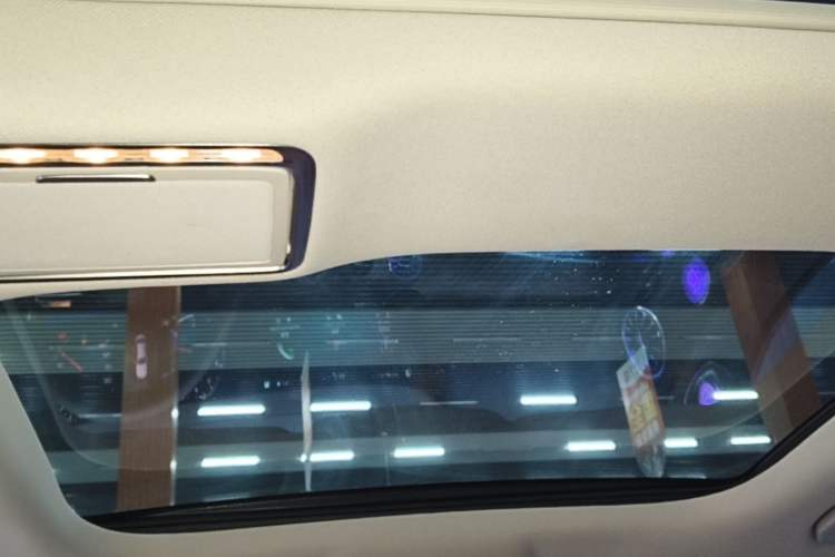 Used Mercedes-Benz E-Class 2023 Updated E 300 L Luxury Edition Headliner