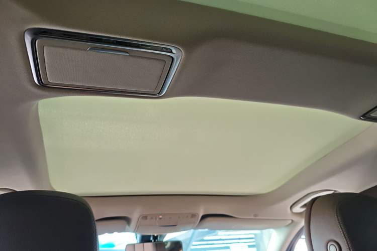 Used Mercedes-Benz E-Class 2023 E 260 L Headliner