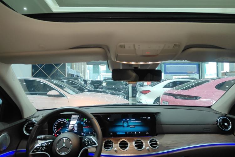 Used Mercedes-Benz E-Class 2023 Updated E 300 L Fashion Edition Headliner