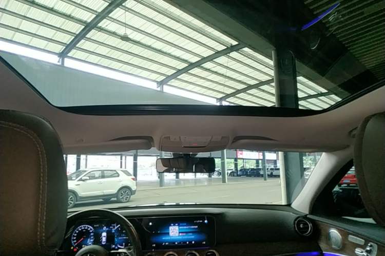 Used Mercedes-Benz E-Class 2023 Updated E 300 L Luxury Edition Headliner