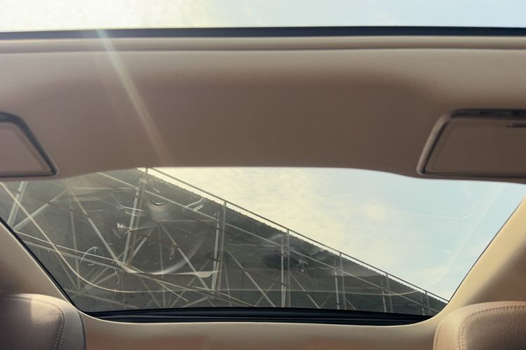 Used Mercedes-Benz E-Class 2023 Updated E 300 L Luxury Edition Headliner
