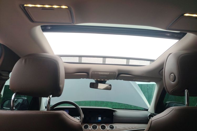 Used Mercedes-Benz E-Class 2023 Updated E 300 L Fashion Edition Headliner
