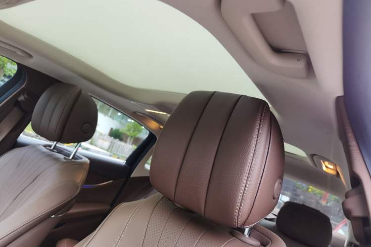 Used Mercedes-Benz E-Class 2023 E 300 L Stylish Model Headliner