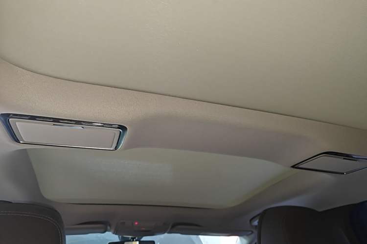 Used Mercedes-Benz E-Class 2023 E 300 L Stylish Model Headliner