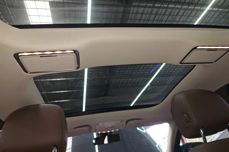 Used Mercedes-Benz E-Class 2023 E 300 L Luxury Model Headliner