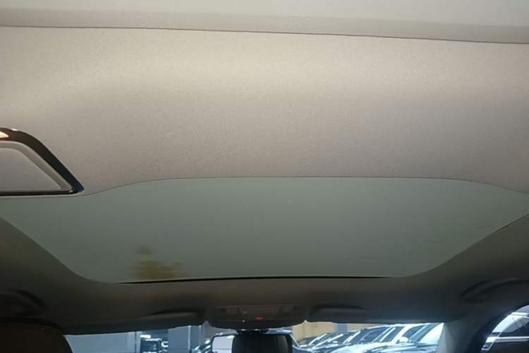 Used Mercedes-Benz E-Class 2023 Updated E 300 L Luxury Edition Headliner