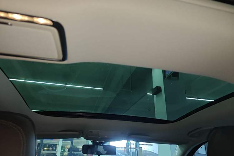 Used Mercedes-Benz E-Class 2023 E 260 L Headliner