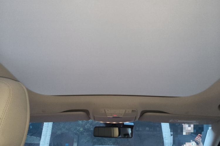 Used Mercedes-Benz E-Class 2023 Updated E 300 L Fashion Edition Headliner