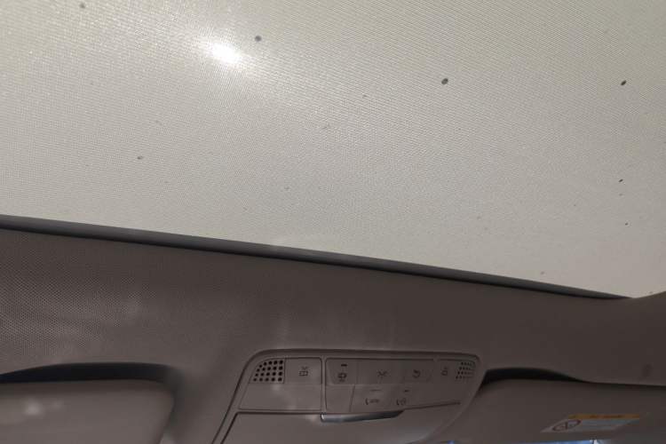 Used Mercedes-Benz E-Class 2023 Facelift E 260 L Headliner