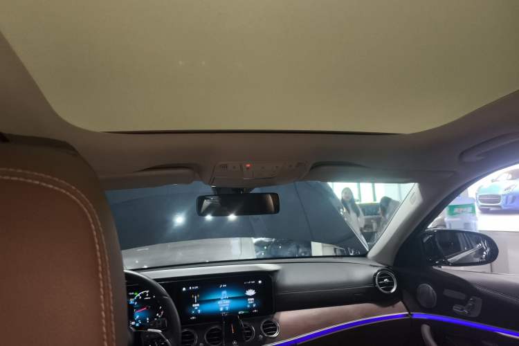 Used Mercedes-Benz E-Class 2023 Updated E 300 L Luxury Edition Headliner