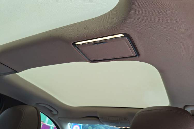 Used Mercedes-Benz E-Class 2023 Updated E 300 L Luxury Edition Headliner