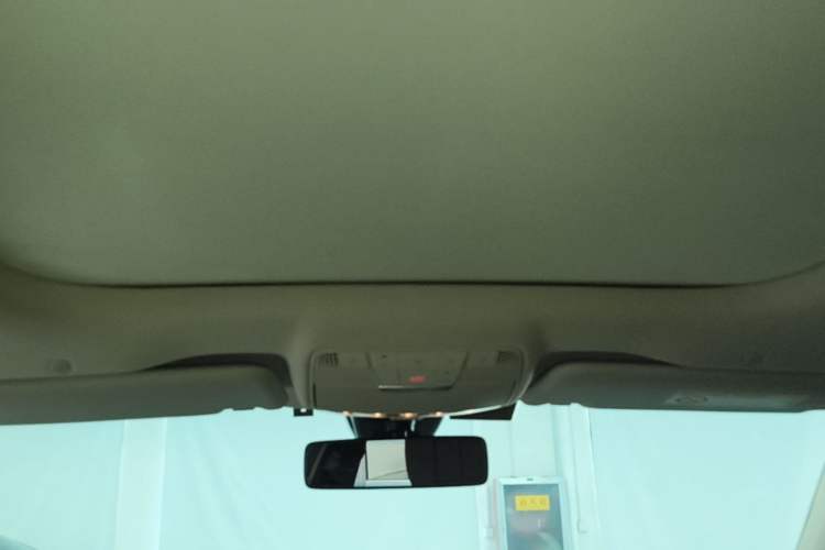 Used Mercedes-Benz E-Class 2023 Updated E 300 L Luxury Edition Headliner