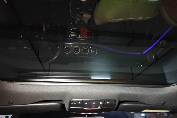 Used Mercedes-Benz E-Class 2023 E 300 L Sport Luxury Edition Headliner