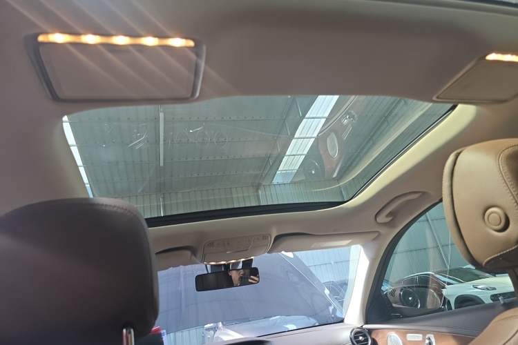 Used Mercedes-Benz E-Class 2023 Updated E 300 L Luxury Edition Headliner
