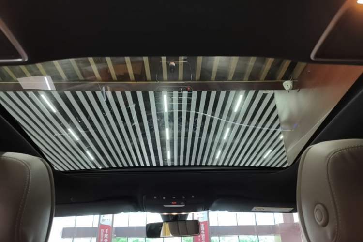 Used Mercedes-Benz E-Class 2023 Restyled E 300 L Sport Luxury Edition Headliner