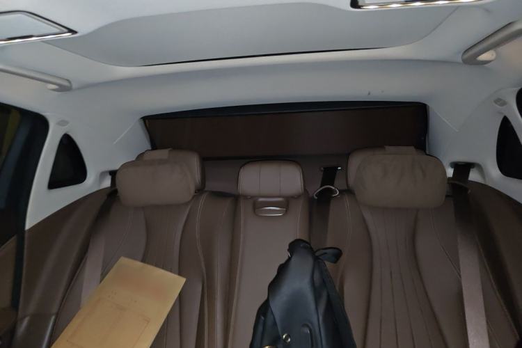 Used Mercedes-Benz E-Class 2023 E 300 L Luxury Model Headliner
