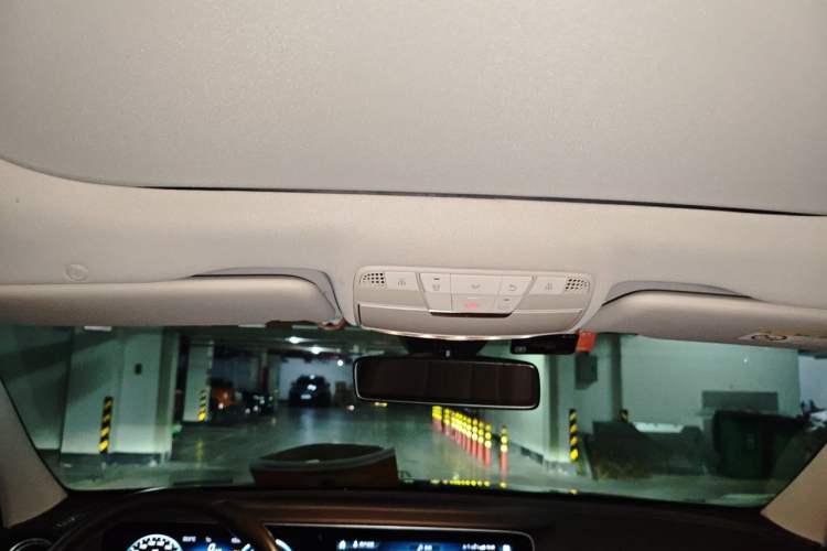 Used Mercedes-Benz E-Class 2023 Facelift E 260 L Headliner