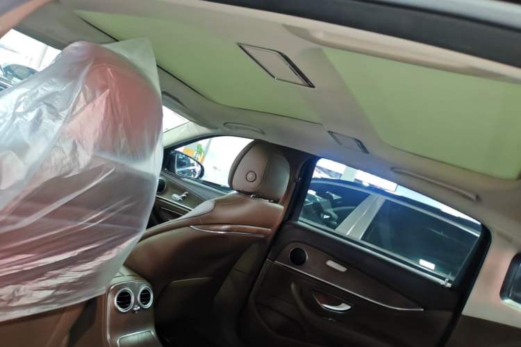 Used Mercedes-Benz E-Class 2023 Facelift E 260 L Headliner