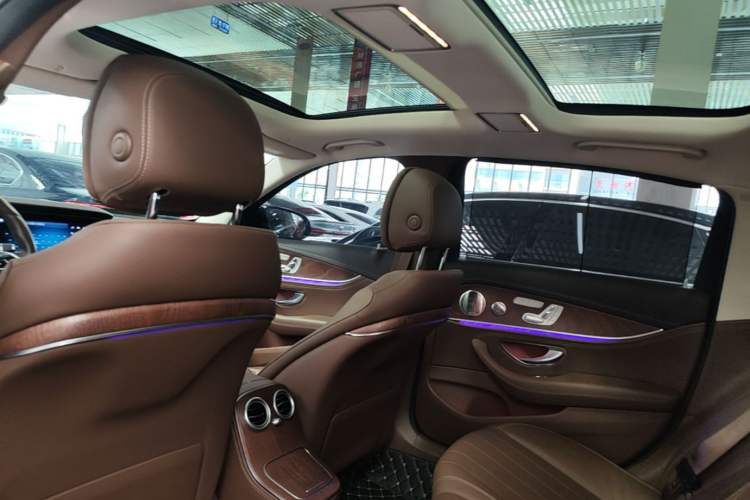 Used Mercedes-Benz E-Class 2023 Updated E 300 L Luxury Edition Headliner