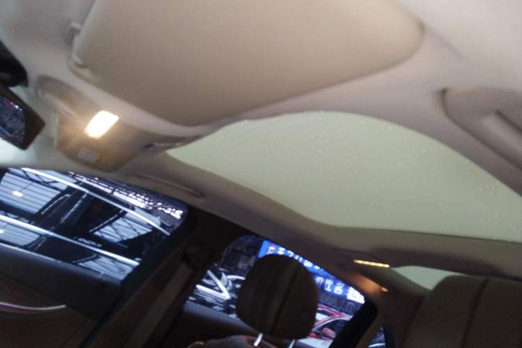 Used Mercedes-Benz E-Class 2023 Updated E 300 L Fashion Edition Headliner