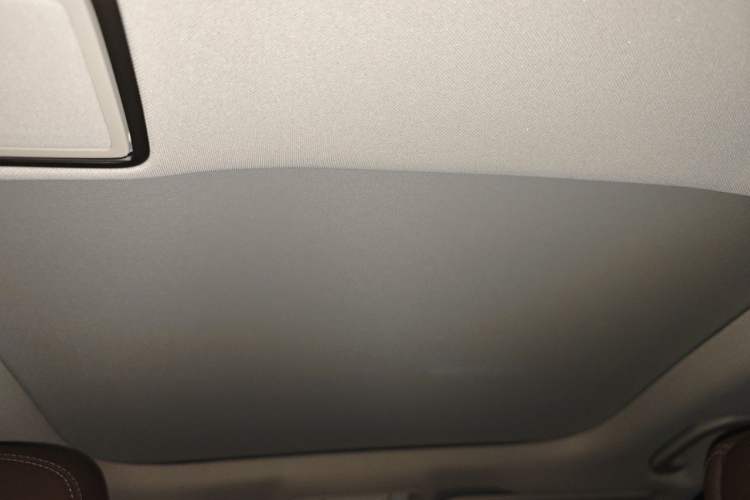Used Mercedes-Benz E-Class 2023 Updated E 300 L Luxury Edition Headliner