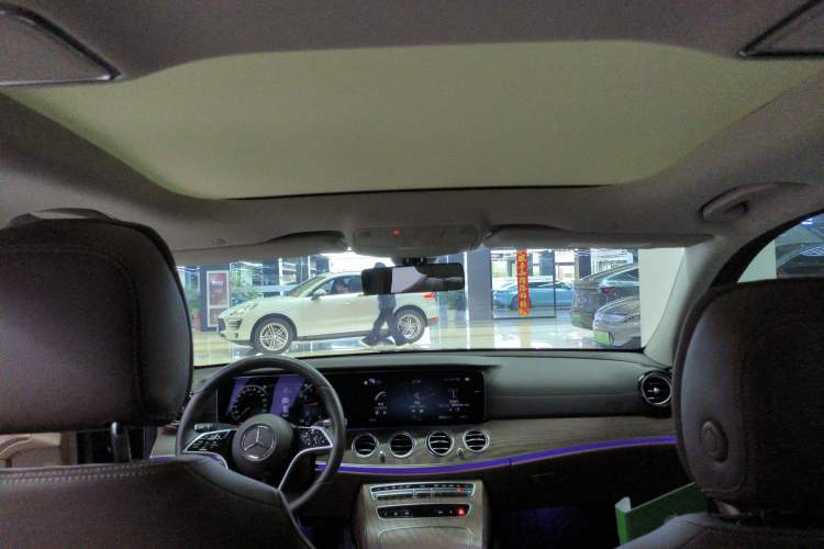 Used Mercedes-Benz E-Class 2023 Updated E 300 L Fashion Edition Headliner