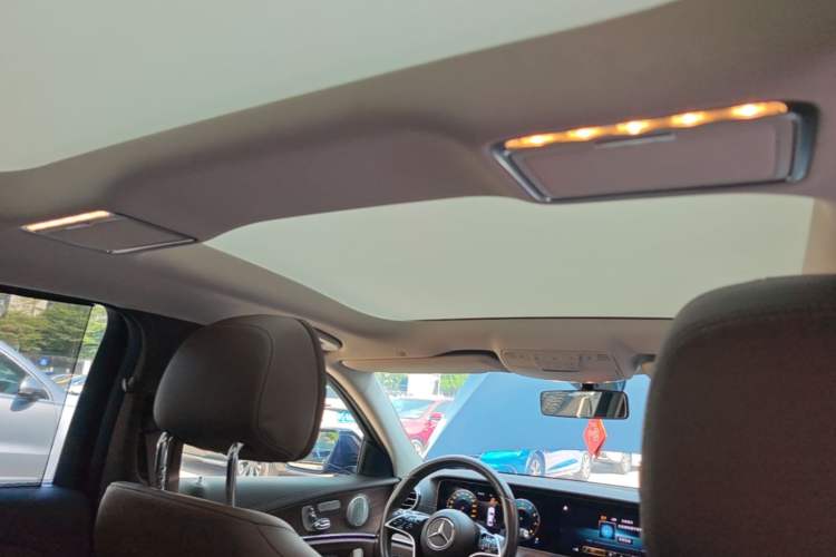 Used Mercedes-Benz E-Class 2023 Updated E 300 L Luxury Edition Headliner