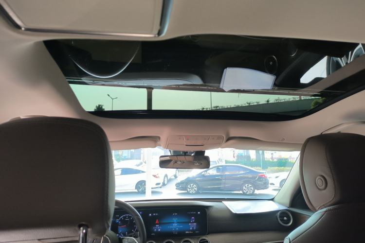 Used Mercedes-Benz E-Class 2023 Updated E 300 L Luxury Edition Headliner