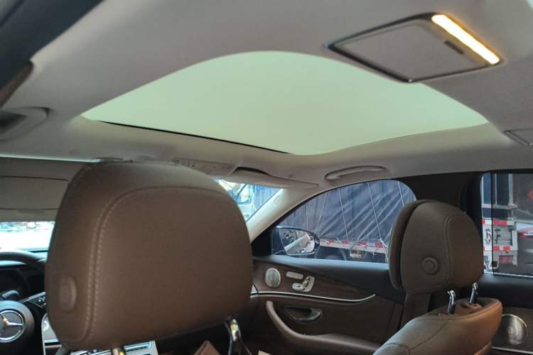 Used Mercedes-Benz E-Class 2023 Updated E 300 L Luxury Edition Headliner