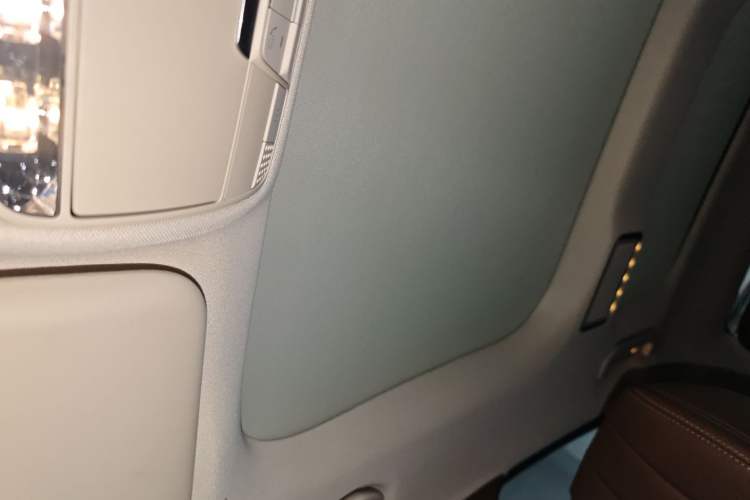 Used Mercedes-Benz E-Class 2023 E 260 L Headliner
