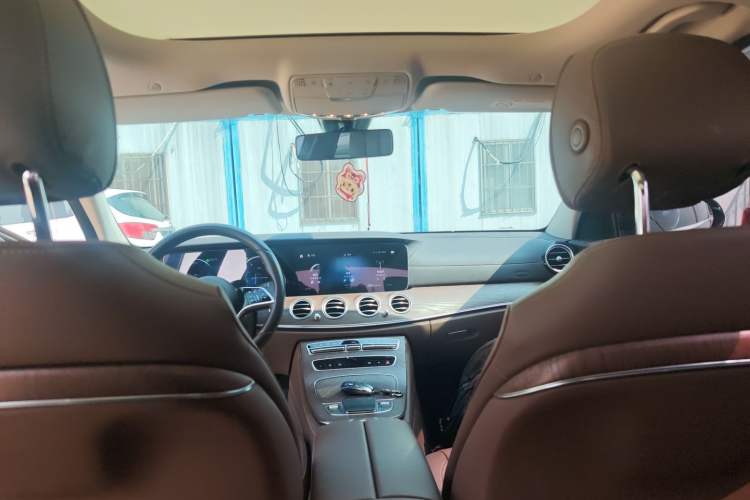 Used Mercedes-Benz E-Class 2023 E 300 L Stylish Model Headliner