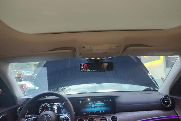 Used Mercedes-Benz E-Class 2023 Updated E 300 L Fashion Edition Headliner