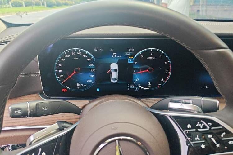 Used Mercedes-Benz E-Class 2023 E 300 L Luxury Model Instrument Cluster