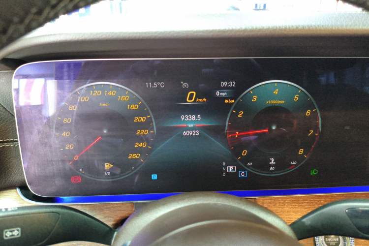 Used Mercedes-Benz E-Class 2023 Updated E 300 L Fashion Edition Instrument Cluster