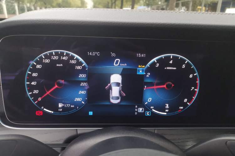 Used Mercedes-Benz E-Class 2023 Restyled E 300 L Sport Luxury Edition Instrument Cluster
