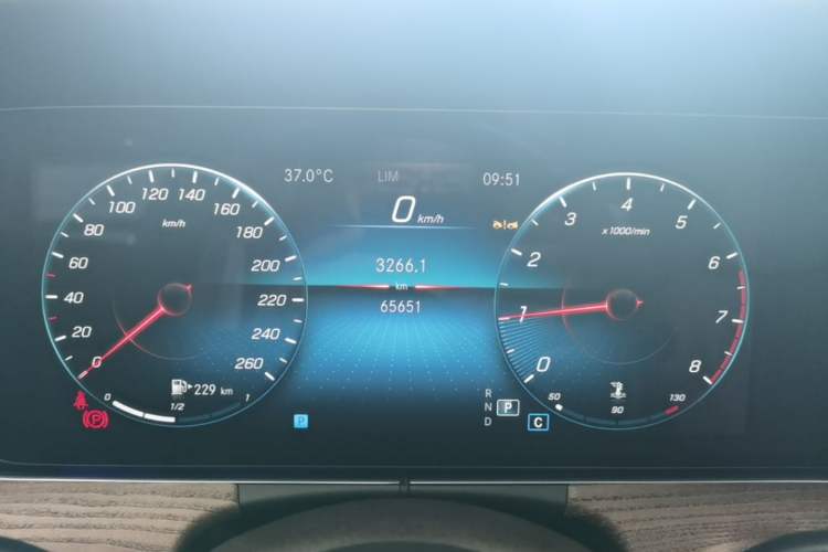 Used Mercedes-Benz E-Class 2023 Facelift E 260 L Instrument Cluster