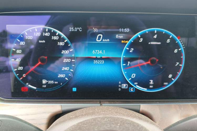 Used Mercedes-Benz E-Class 2023 Updated E 300 L Fashion Edition Instrument Cluster