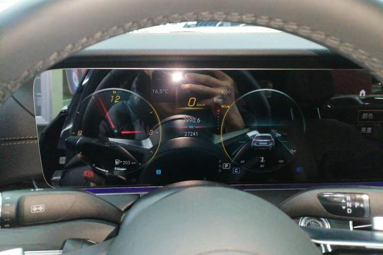 Used Mercedes-Benz E-Class 2023 Restyled E 300 L Sport Luxury Edition Instrument Cluster