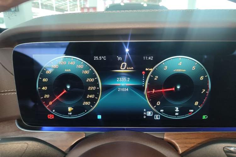 Used Mercedes-Benz E-Class 2023 Updated E 300 L Fashion Edition Instrument Cluster