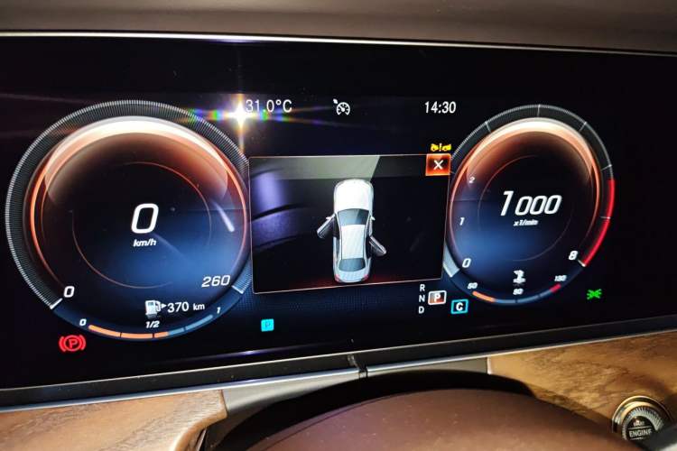 Used Mercedes-Benz E-Class 2023 Updated E 300 L Fashion Edition Instrument Cluster